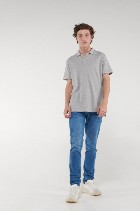 Camisa Polo unicolor con puños y cuello tejidos