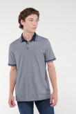 Camiseta Polo estampada, puños y cuello tejidos.