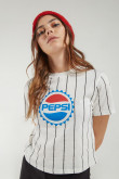 Camiseta manga corta, estampada a rayas con estampado de Pepsi en frente.