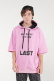 Buzo con capota y estampado frente