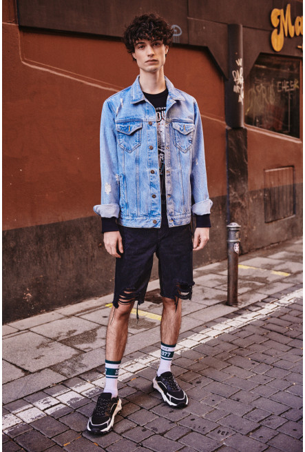 Bermuda slim con rotos