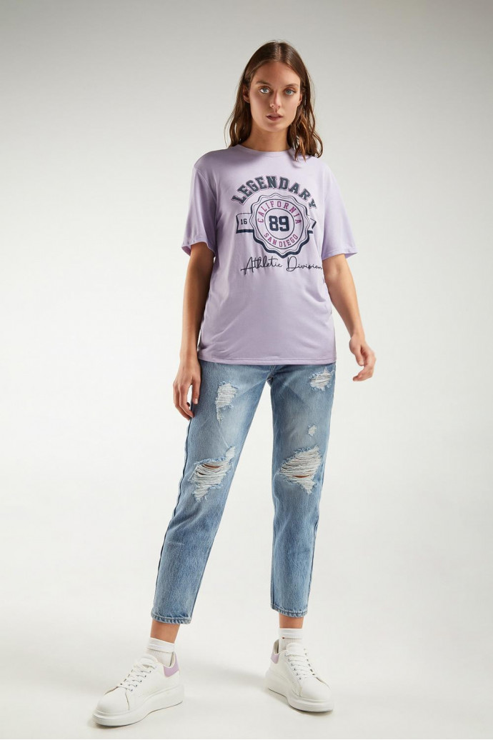 Camiseta, manga corta, con estampado en frente.