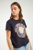 Camiseta, manga corta, con estampado en frente.