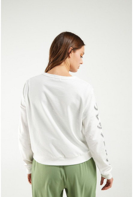 Buzo cuello redondo estampado.