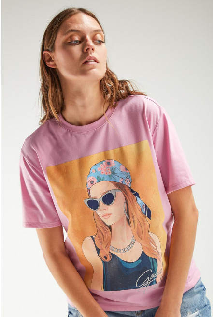 Camiseta, manga corta, con estampado en frente.