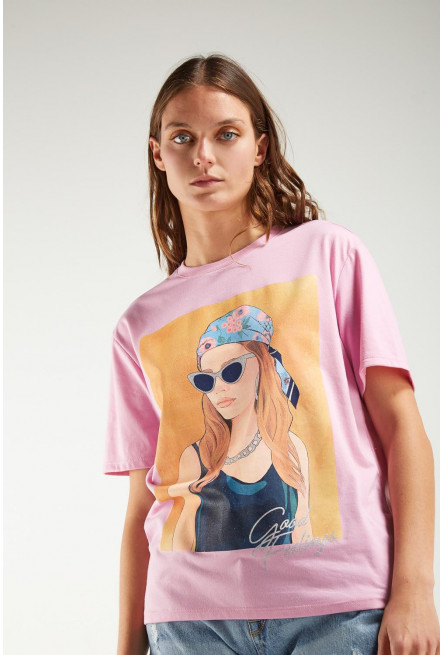 Camiseta, manga corta, con estampado en frente.