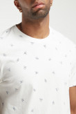Camiseta manga corta con estampado.