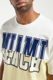 Camiseta manga corta con estampado.