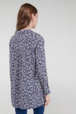 Blusa estampada, aberturas en costado