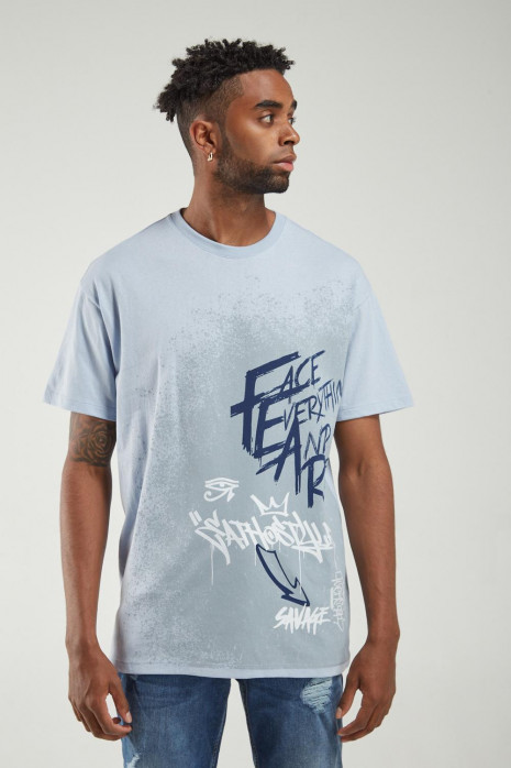 Camiseta manga corta con estampado.