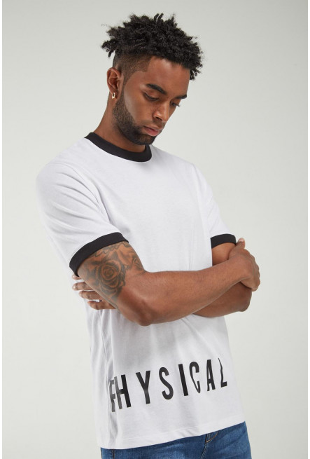 Camiseta manga corta con estampado.