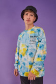 Buzo Tie dye, cuello redondo estampado en frente.