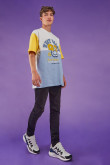 Camiseta con estampado en frente con manga corta en contraste.