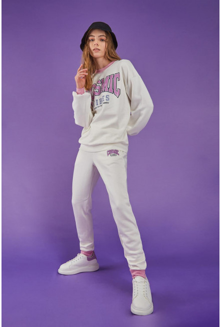 Jogger estampado con pretina y cordón.