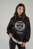buzo-con-estampado-en-frente-y-manga-de-harvard