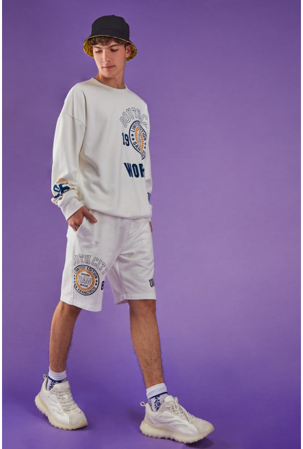 Buzo para hombre, estampado en frente y mangas.