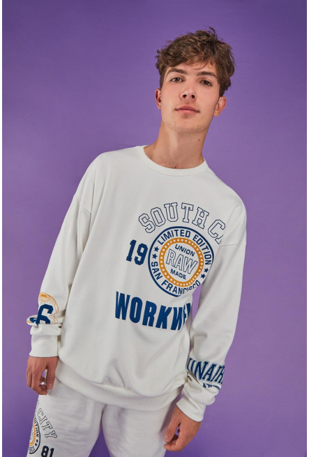 Buzo para hombre, estampado en frente y mangas.