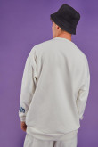 Buzo para hombre, estampado en frente y mangas.