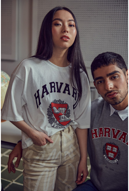 Camiseta, con estampado en frente, de Harvard