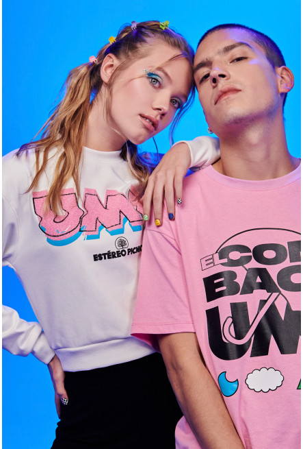 Buzo cuello redondo, con estampado en frente y manga de Festival Estéreo Picnic