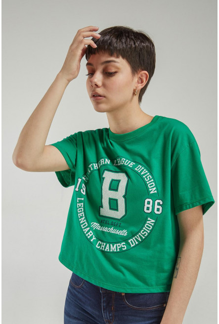 Camiseta manga corta, con estampado en frente.