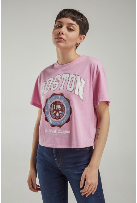 Camiseta manga corta, con estampado en frente.