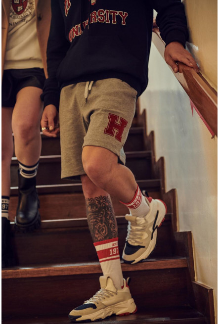 Bermuda, con estampado en frente, de Harvard