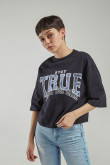 Camiseta básica manga corta estampada.