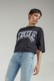 Camiseta básica manga corta estampada.