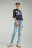 Camiseta básica manga corta estampada.