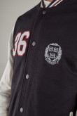 Chaqueta college Harvard