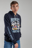 Buzo con capota de Mickey.