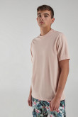 Camiseta básica manga corta unicolor.