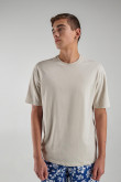 Camiseta básica manga corta unicolor.