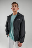 Chaqueta liviana con capota
