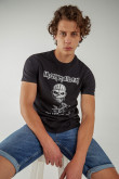 Camiseta manga corta, estampado de Iron Maiden.