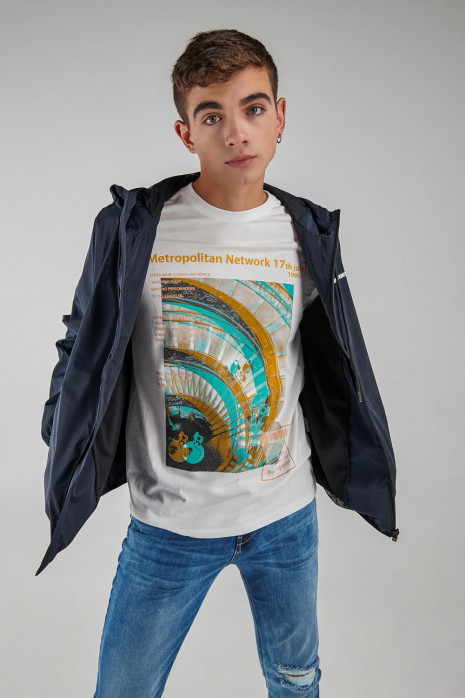 Camiseta manga corta estampada.