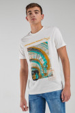Camiseta manga corta estampada.