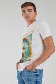 Camiseta manga corta estampada.