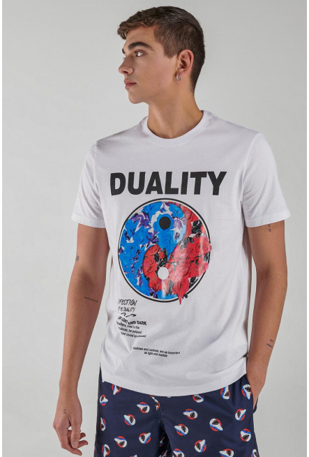 Camiseta manga corta estampada.