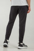 Pantalon jogger con pretina y puños en rib, con estampado localizado.