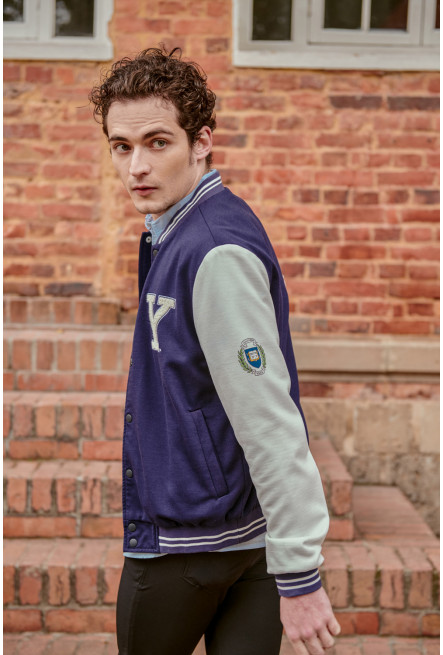 Chaqueta college Yale