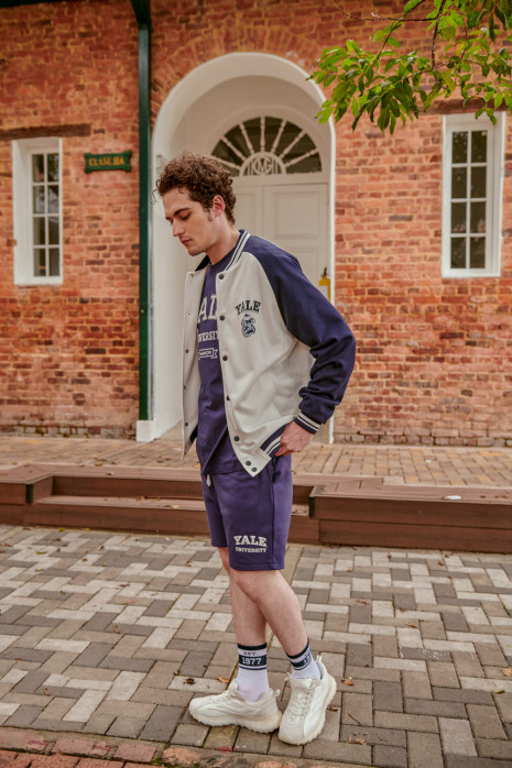 Chaqueta college Yale