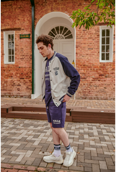 Chaqueta college Yale