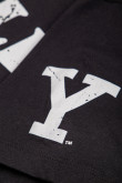 Camiseta, con estampado en frente y manga, de Yale
