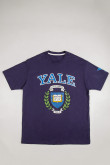camiseta-con-estampado-en-frente-y-manga-de-yale