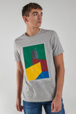 Camiseta básica manga corta con estampado.