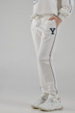 Pantalón jogger, con estampado en bota frente, de Yale