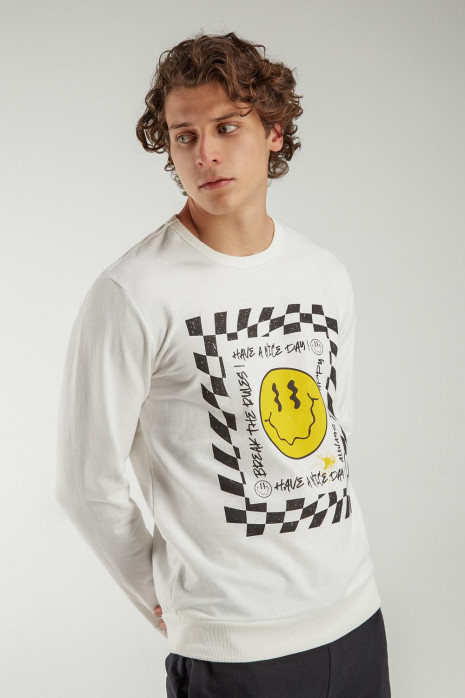 Buzo cuello redondo estampado.