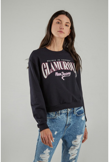 Buzo cuello redondo estampado.